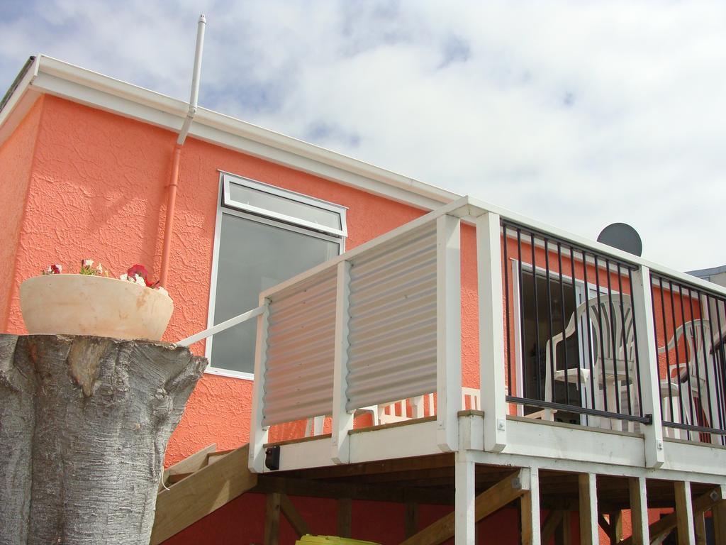 Oamaru Pink Cottage Exterior photo